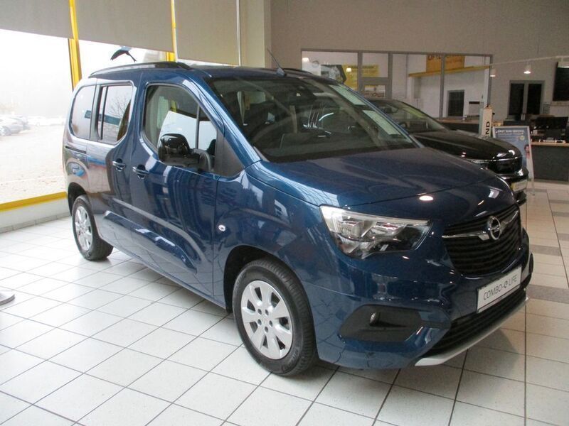 Gebraucht Opel Combo-e Life Ultimate 100 kW (136 PS) 2023 Blau Limousine