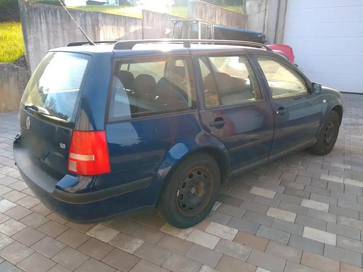 Second-hand VW Golf IV 105 CP (77 kW) 2006 Albastru Break