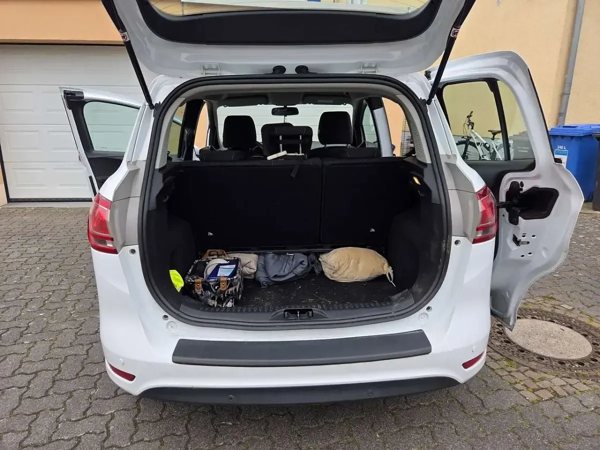 Używany Ford B-MAX Trend 101 KM (74 kW) 2014 Biały Minivan