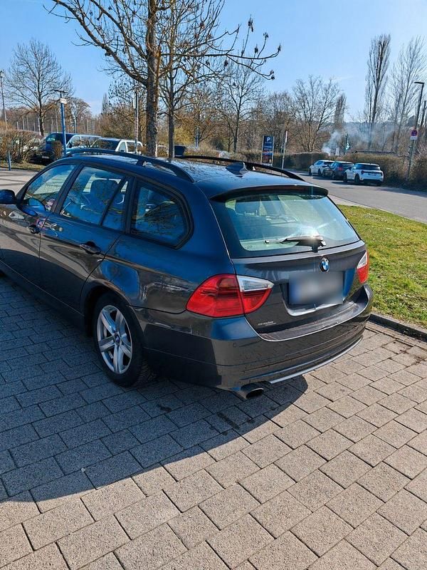 Gebraucht BMW 320 170 PS (125 kW) 2008 Grau Kombi