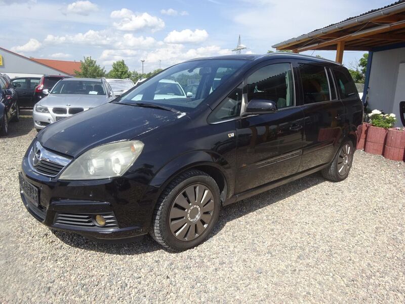 Schwarz Gebraucht 2007 Opel Zafira Edition Van / Kleinbus | 900 € (Superpreis) - Bild 1/4