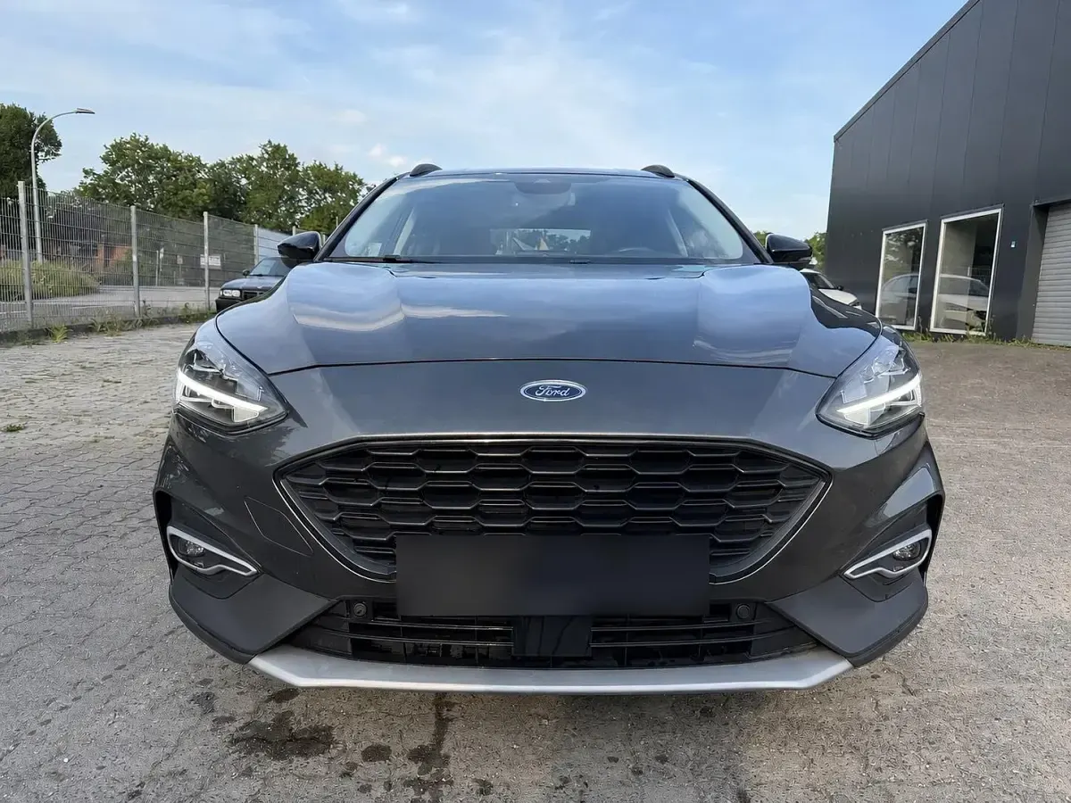 Gebraucht Ford Focus Active 150 PS (110 kW) 2020 Grau Kombi