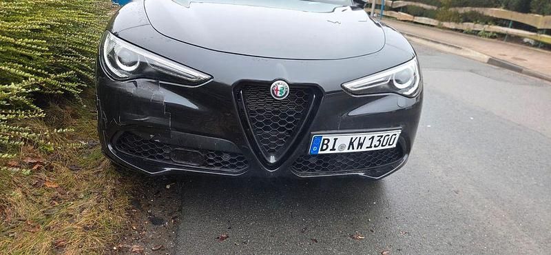 Gebraucht Alfa Romeo Stelvio Veloce 280 PS (205 kW) 2021 Schwarz SUV