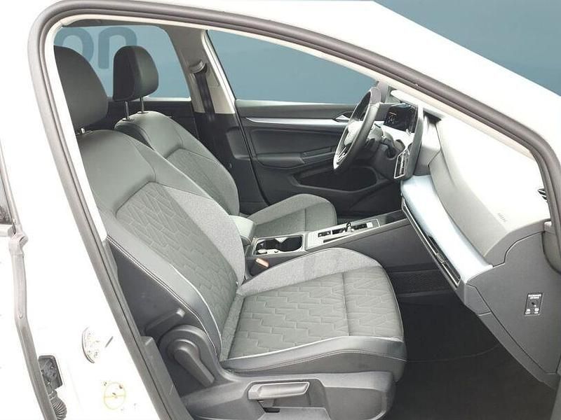 Gebraucht VW Golf VIII 150 PS (110 kW) 2025 Weiß Kleinwagen