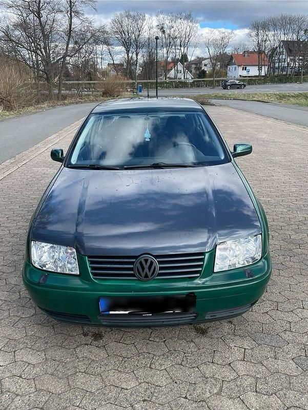 Grün Gebraucht 1999 VW Bora Limousine | 750 € (Superpreis) - Bild 1/4