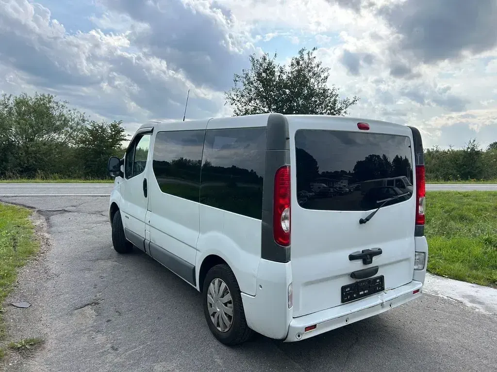 Gebraucht Renault Trafic Expression 114 PS (83 kW) 2013 Weiß Van / Kleinbus