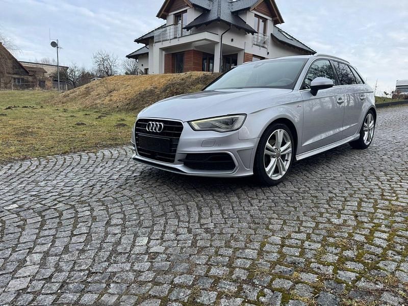 Gebraucht Audi A3 Sportback S-Line 110 PS (80 kW) 2015 Silber Kleinwagen
