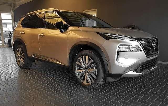 Beige metallic Gebraucht 2023 Nissan X-Trail Tekna SUV | 39.770 € (Fairer Preis) - Bild 1/4