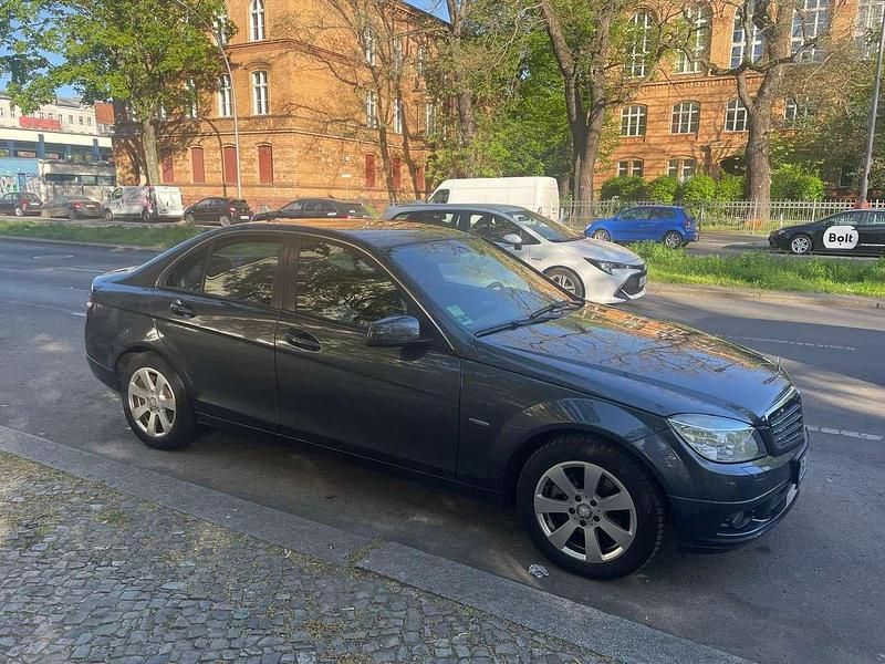 Schwarz Gebraucht 2010 Mercedes C220 Elegance Limousine | 8.000 € (Fairer Preis) - Bild 1/4