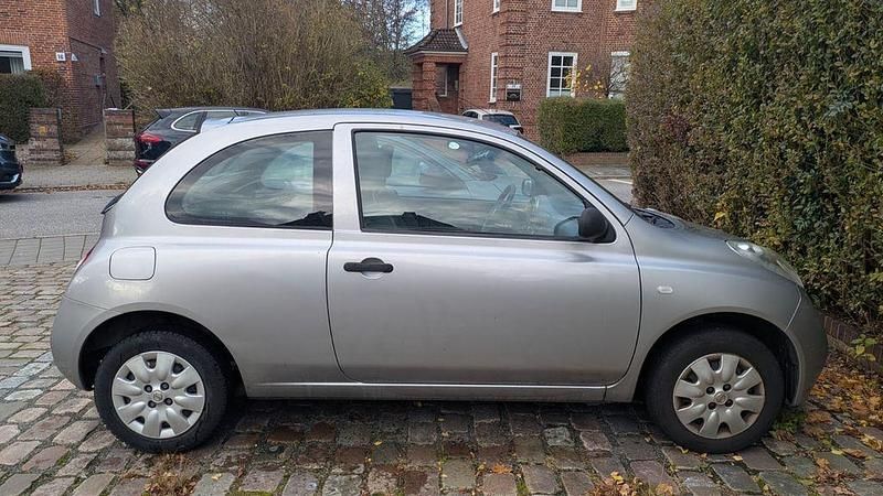 Gebraucht Nissan Micra 65 PS (47 kW) 2003 Silber Kleinwagen