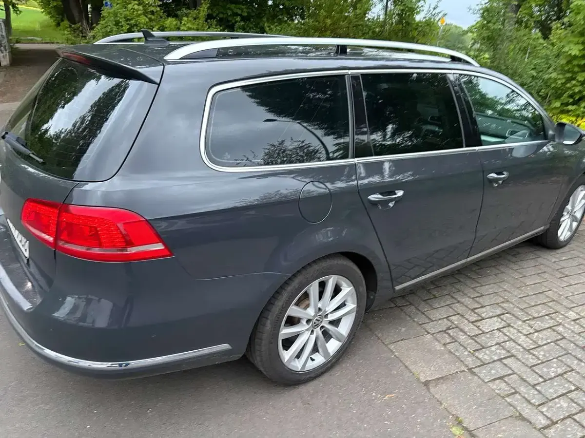 Gebraucht VW Passat Highline 177 PS (130 kW) 2014 Grau Kombi