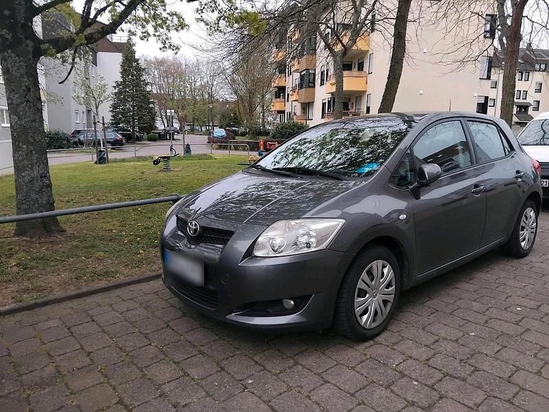 Gebraucht Toyota Auris 124 PS (91 kW) 2008 Grau Kleinwagen
