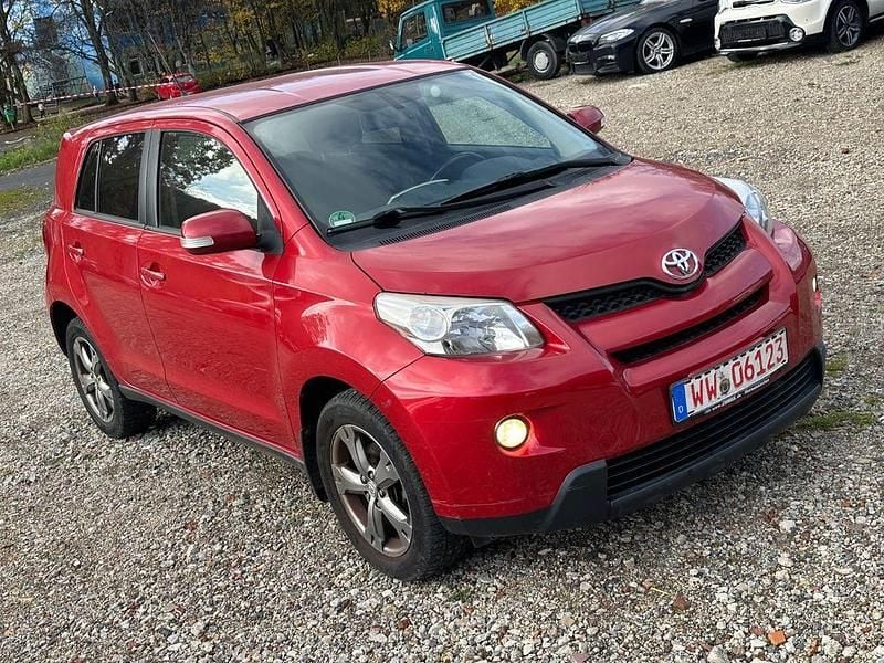 Rot Gebraucht 2009 Toyota Urban Cruiser SUV | 4.300 € (Superpreis) - Bild 1/4