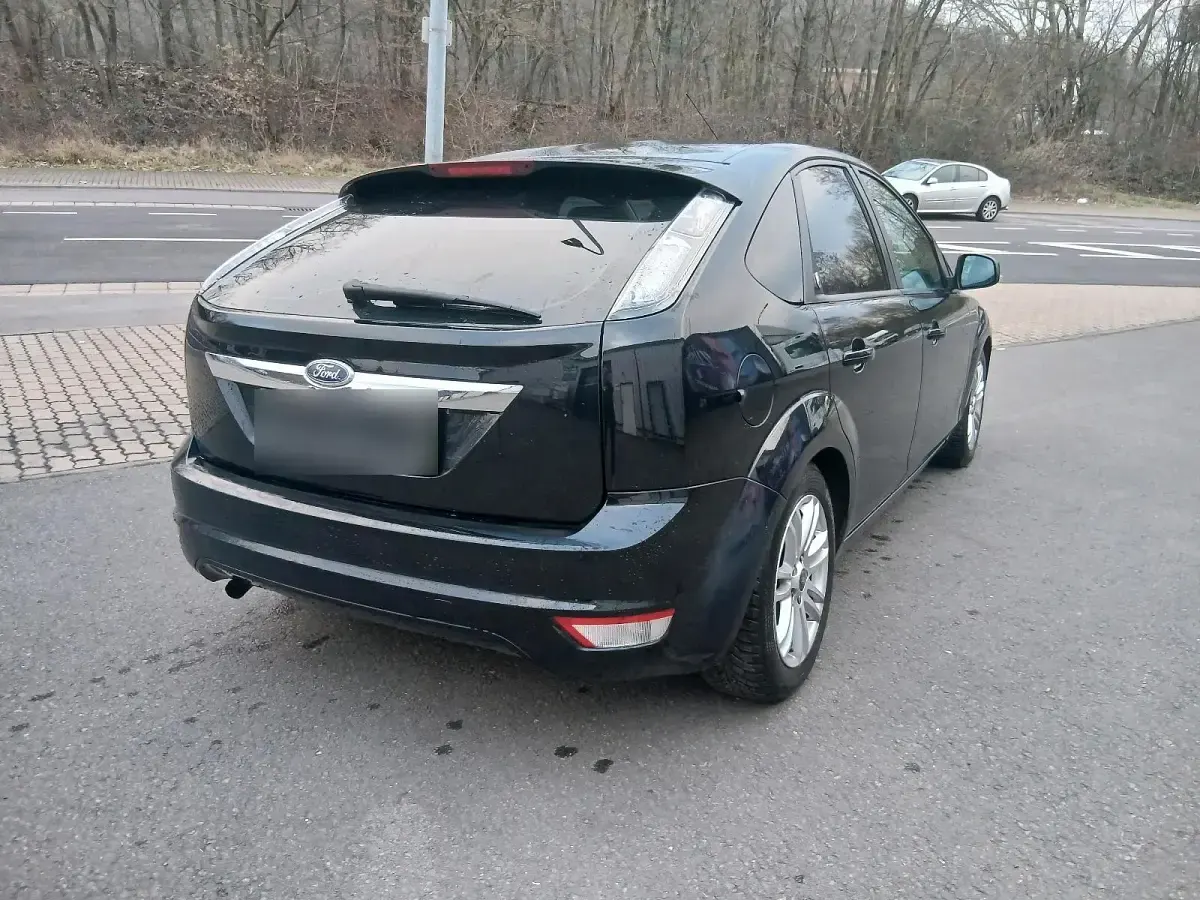 Gebraucht Ford Focus 101 PS (74 kW) 2009 Schwarz Kleinwagen