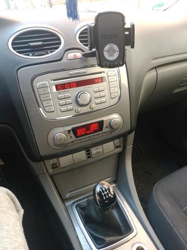 Grau Gebraucht 2008 Ford Focus Limousine | 2.300 € (Fairer Preis) - Bild 1/4