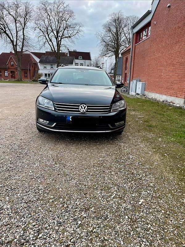 Gebraucht VW Passat 140 PS (102 kW) 2014 Schwarz Kombi
