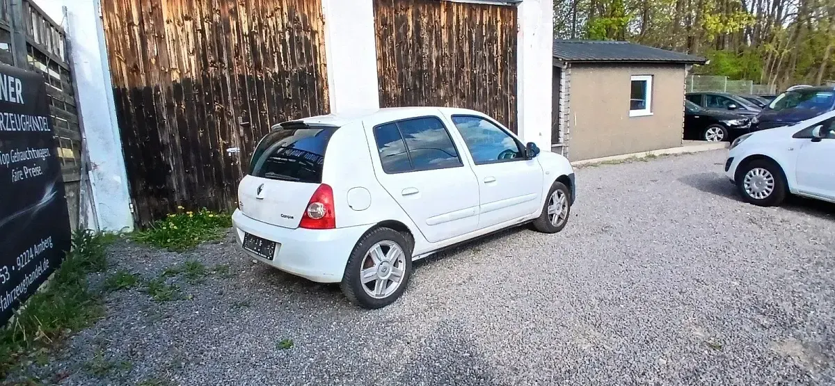 Gebraucht Renault Clio 75 PS (55 kW) 2012 Weiß Kleinwagen