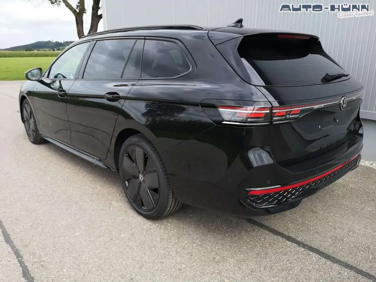 Ny VW Passat R-line 193 HK (141 kW) 2025 Sort Stationcar