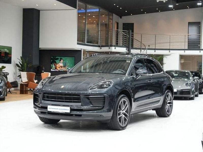 Gebraucht Porsche Macan 265 PS (194 kW) 2022 Vulkangraumetallic SUV