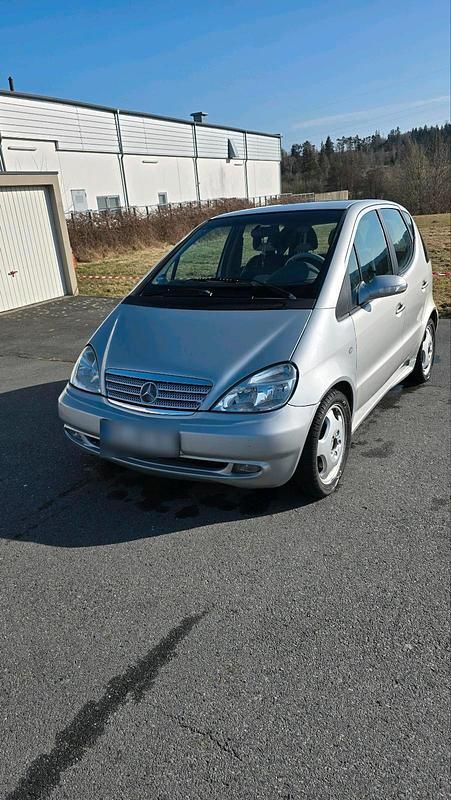 Gebraucht Mercedes A210 140 PS (102 kW) 2002 Silber Kleinwagen