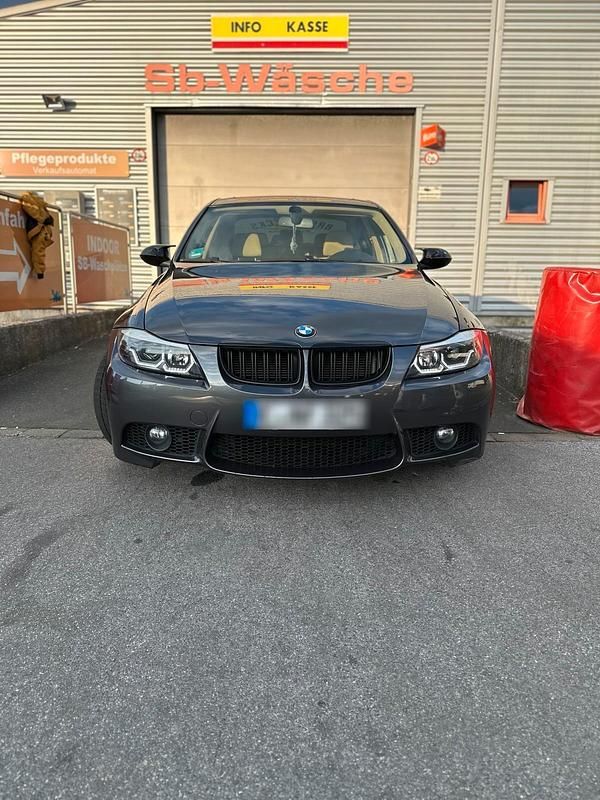 Grau Gebraucht 2006 BMW 325 Limousine | 10.000 € - Bild 1/4