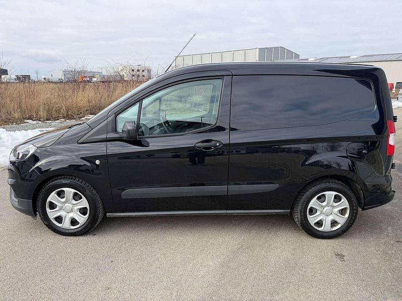 Gebraucht Ford Transit Trend 101 PS (74 kW) 2022 Schwarz Van / Kleinbus