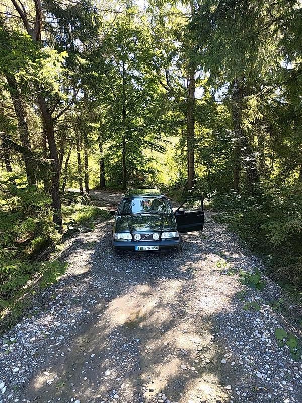 Grün Gebraucht 1996 Volvo 850 Kombi | 7.000 € - Bild 1/4