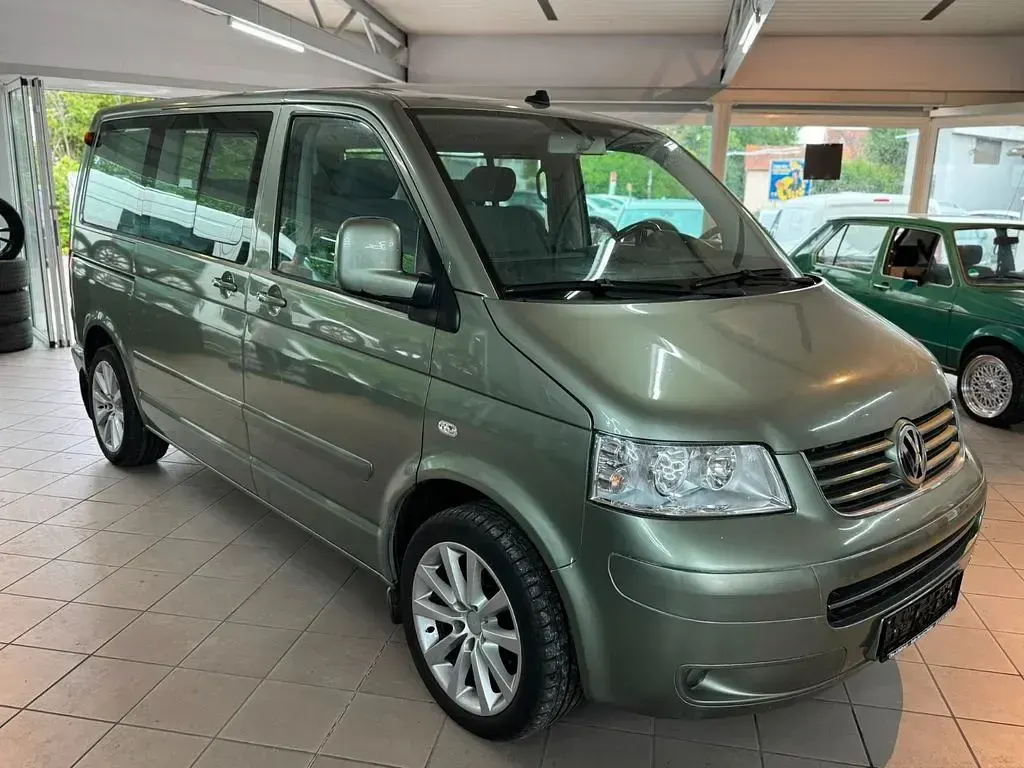 Gebraucht VW Multivan 174 PS (127 kW) 2004 Grün Van / Kleinbus