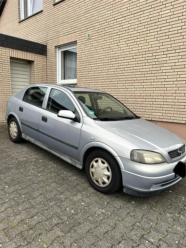 Silber Gebraucht 2002 Opel Astra Elegance Kleinwagen | 600 € (Guter Preis) - Bild 1/4