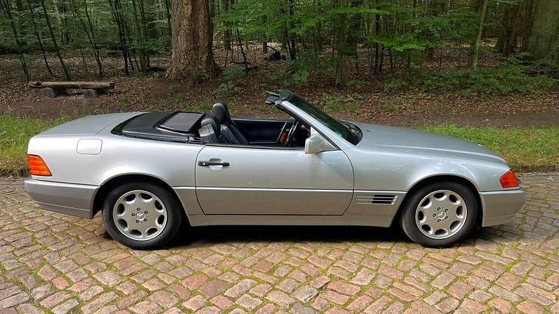 Gebraucht Mercedes SL300 231 PS (169 kW) 1992 Silber Cabrio