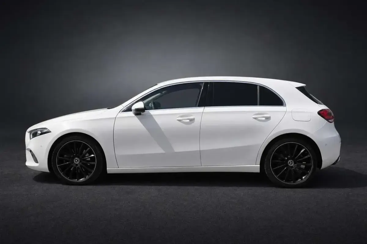 Gebraucht Mercedes A220 AMG 190 PS (139 kW) 2020 Polarweiß Limousine