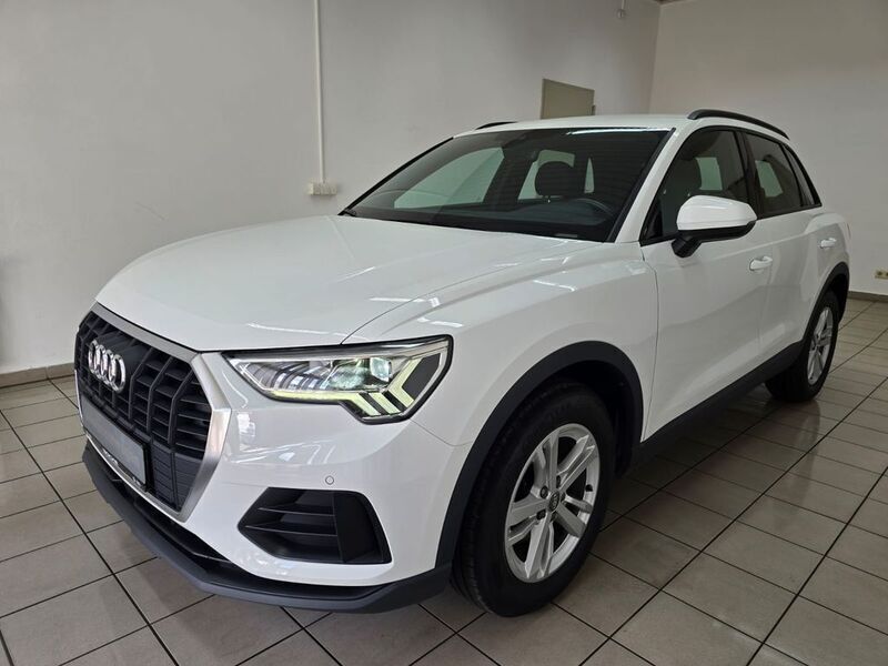 Weiß Gebraucht 2020 Audi Q3 Ambiente SUV | 19.990 € (Fairer Preis) - Bild 1/4