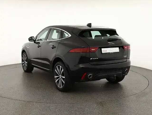 Second-hand Jaguar E-Pace R-Dynamic 200 CP (147 kW) 2019 Negru SUV