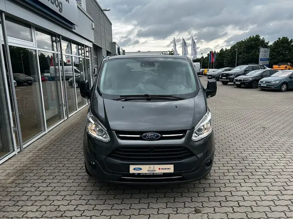 Gebraucht Ford Tourneo Custom 131 PS (96 kW) 2018 Grau Van