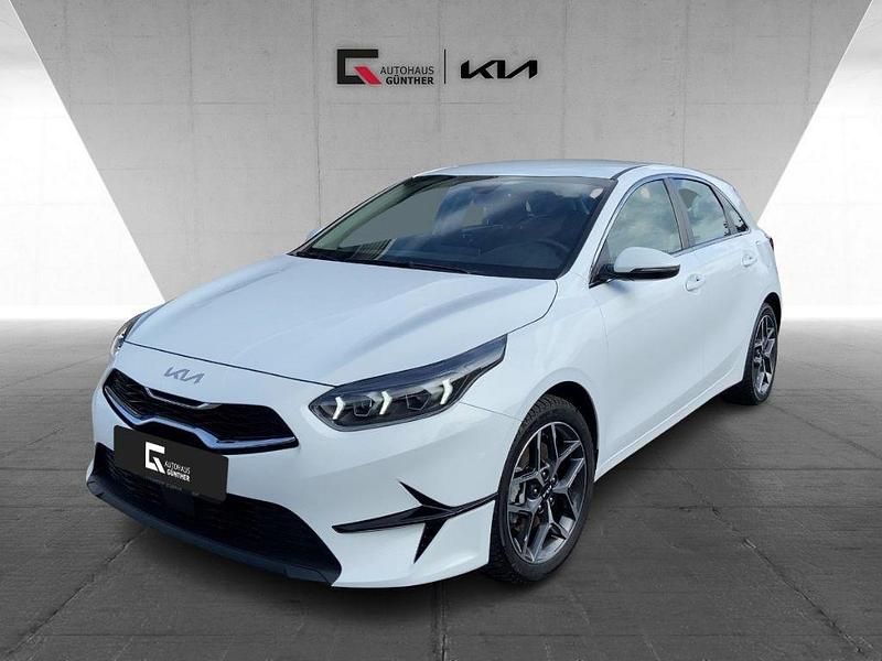 Weiß Gebraucht 2025 Kia Ceed Spirit SUV | 23.490 € (Superpreis) - Bild 1/4