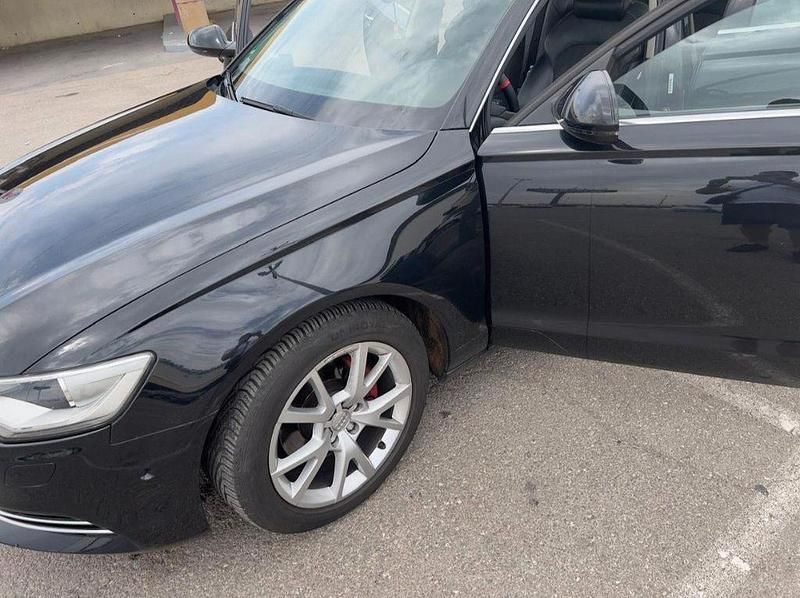 Gebraucht Audi A6 Ambiente 177 PS (130 kW) 2014 Schwarz Kombi