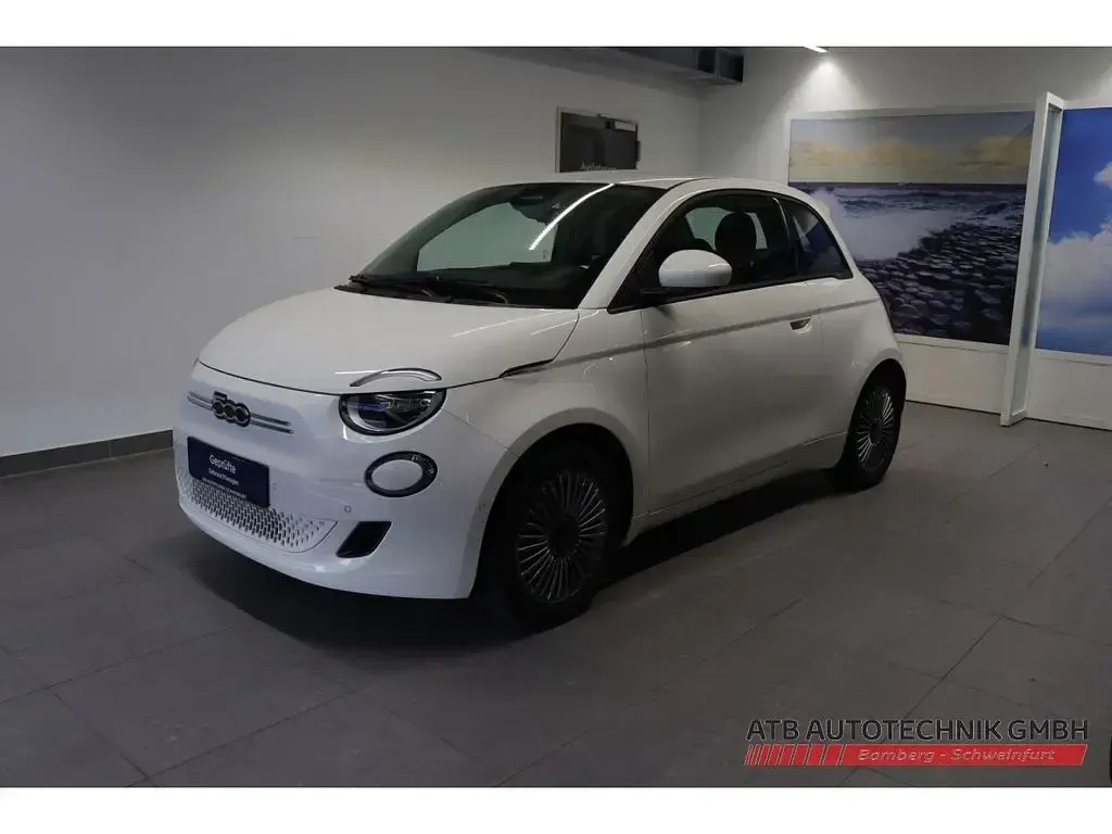 Gebraucht Fiat 500e 86 kW (118 PS) 2024 Weiss Kleinwagen