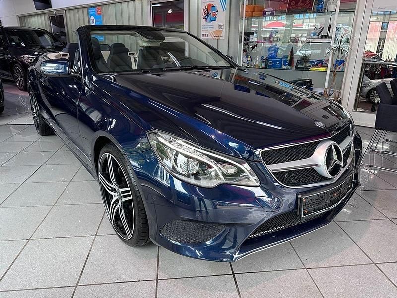 Gebraucht Mercedes E250 Premium 211 PS (155 kW) 2014 Blau Cabrio