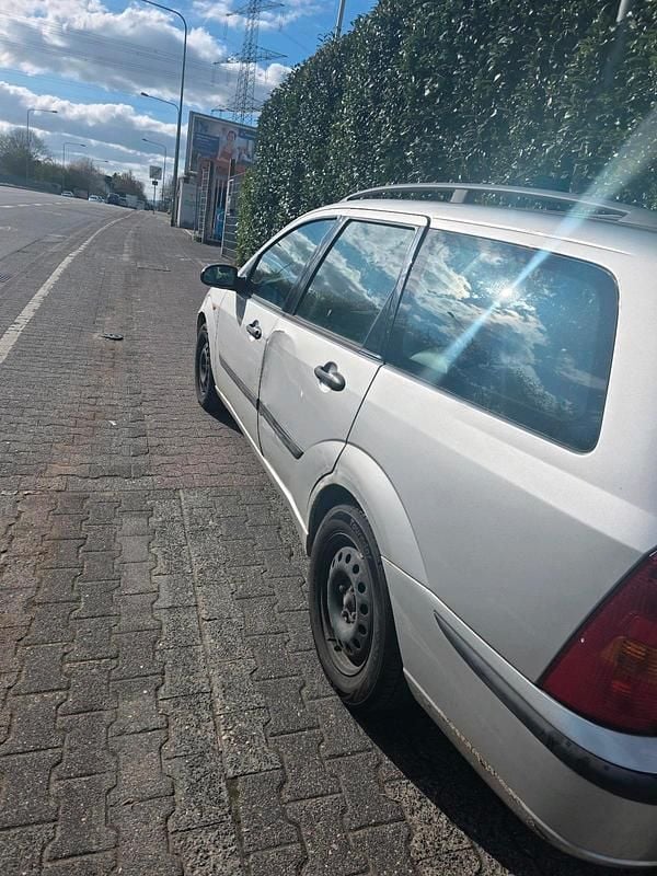 Second-hand Ford Focus 100 CP (73 kW) 2004 Gri Break