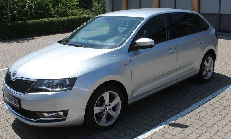 Silber Gebraucht 2018 Skoda Rapid Clever Limousine | 11.600 € (Fairer Preis) - Bild 1/4