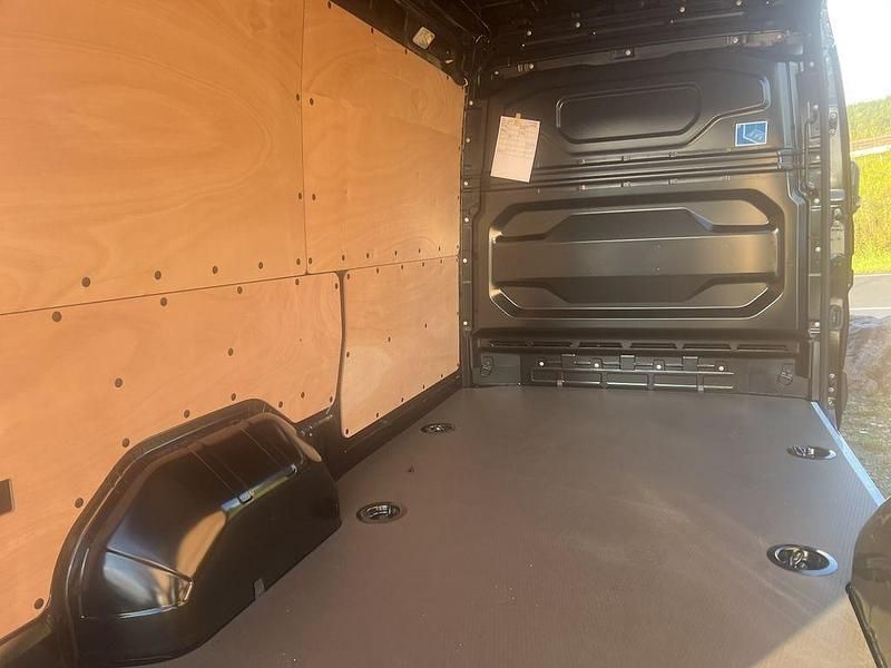 Neu Renault Master 150 PS (110 kW) 2025 Schwarz Van