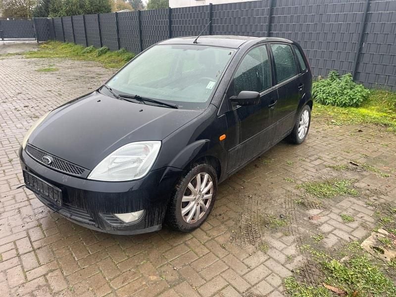 Schwarz Gebraucht 2003 Ford Fiesta Ambiente Limousine | 490 € (Guter Preis) - Bild 1/4