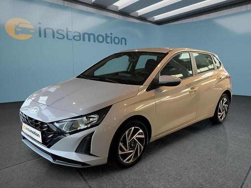 Gebraucht Hyundai i20 101 PS (74 kW) 2025 Grau Kleinwagen