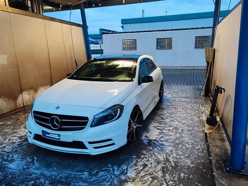 Gebraucht Mercedes A200 156 PS (114 kW) 2014 Weiß Limousine