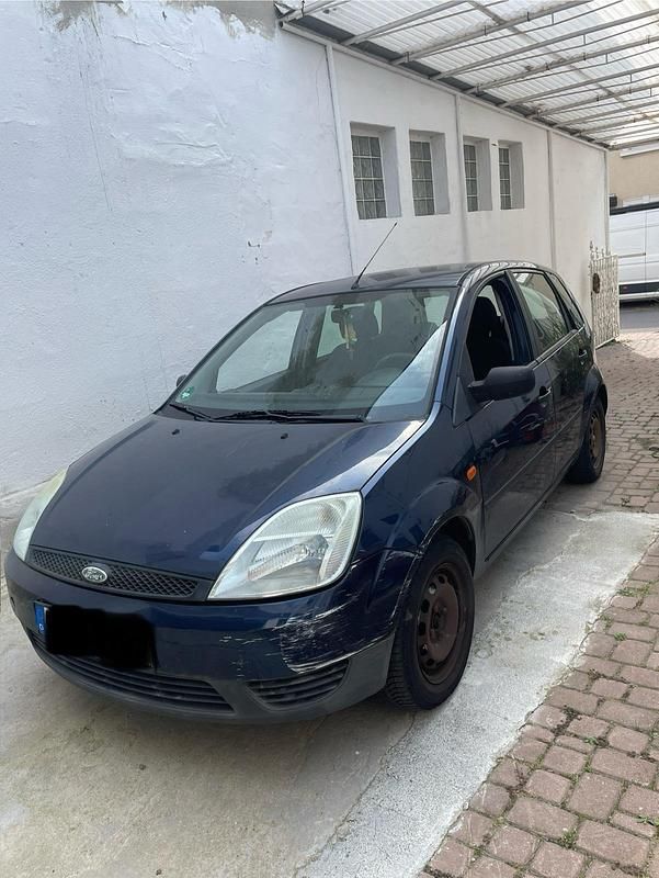 Blau Gebraucht 2004 Ford Fiesta Kleinwagen | 400 € (Superpreis) - Bild 1/4
