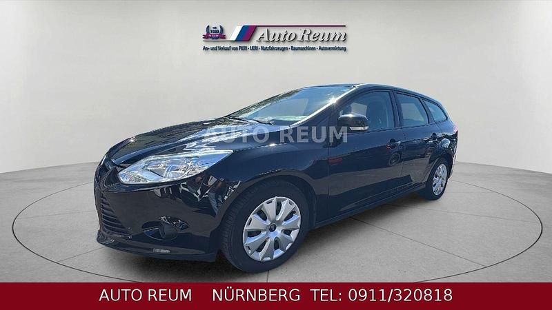 Gebraucht Ford Focus Trend 101 PS (74 kW) 2014 Schwarz Kombi