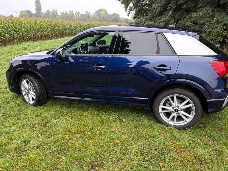 Gebraucht Audi Q2 S-Line 190 PS (139 kW) 2025 Blau SUV