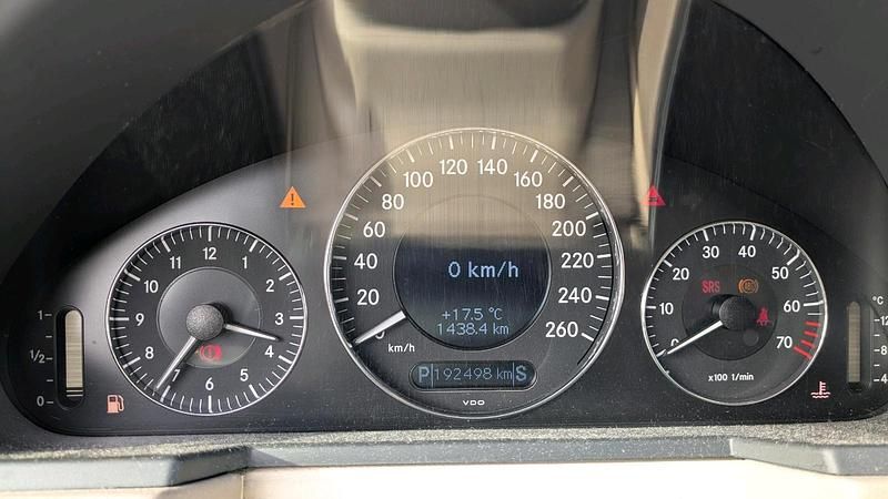 Gebraucht Mercedes E280 231 PS (169 kW) 2005 Grau Limousine