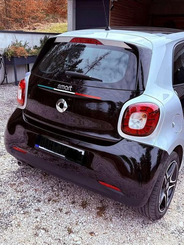 Gebraucht Smart ForFour Prime 90 PS (66 kW) 2016 Schwarz Kleinwagen