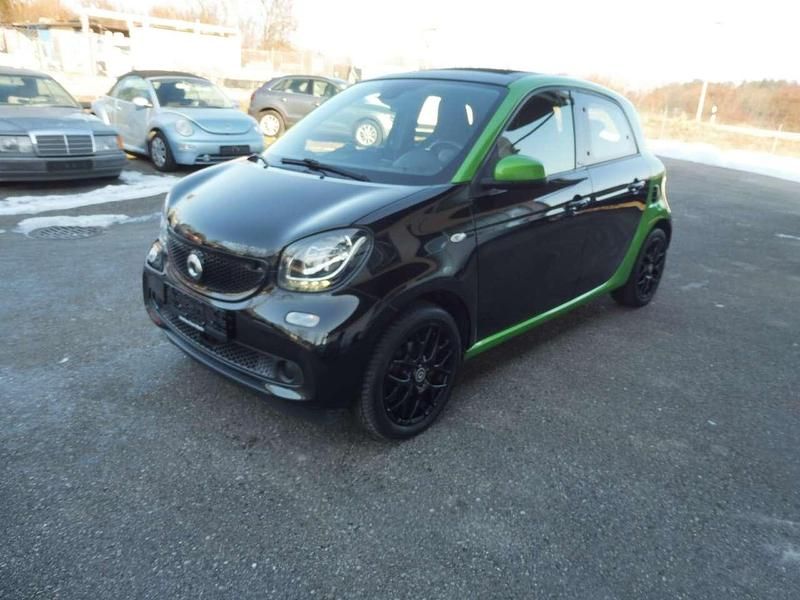 Gebraucht Smart ForFour Electric Drive Prime 60 kW (82 PS) 2018 Schwarz Limousine